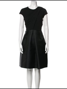 MaxMara Black Cap-Sleeve Pleated A-Line Dress